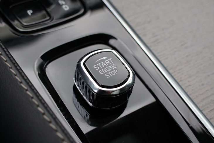 Volvo XC90 2,0 228kW T8 AWD Ultimate Bright