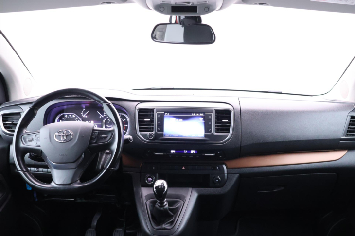 Toyota ProAce Verso 2,0 D-4D L1 Family 8-Míst CZ