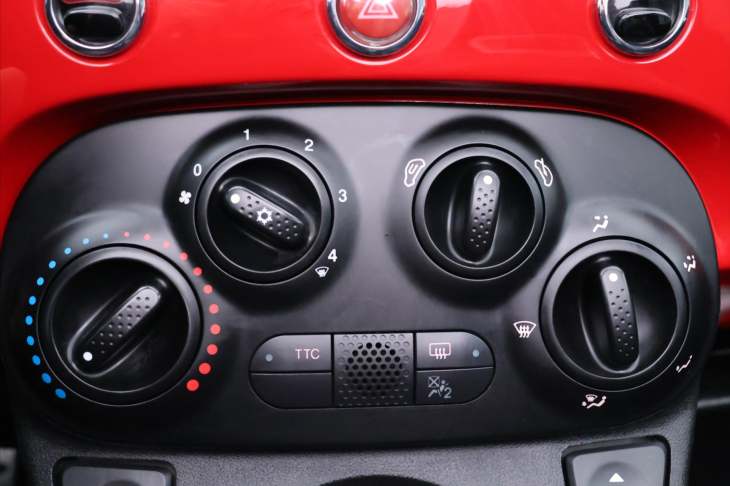 Abarth 500 1,4 Turbo 99kW Cabrio Akrapovič