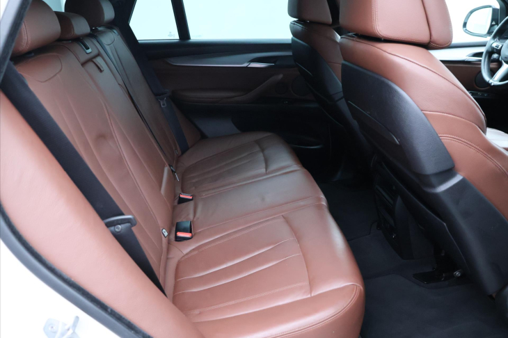 BMW X5 3,0 40d 230kW xD CZ M Paket DPH
