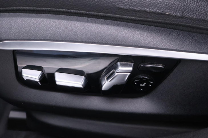 BMW Řada 7 3,0 740d 235kW xDrive LED