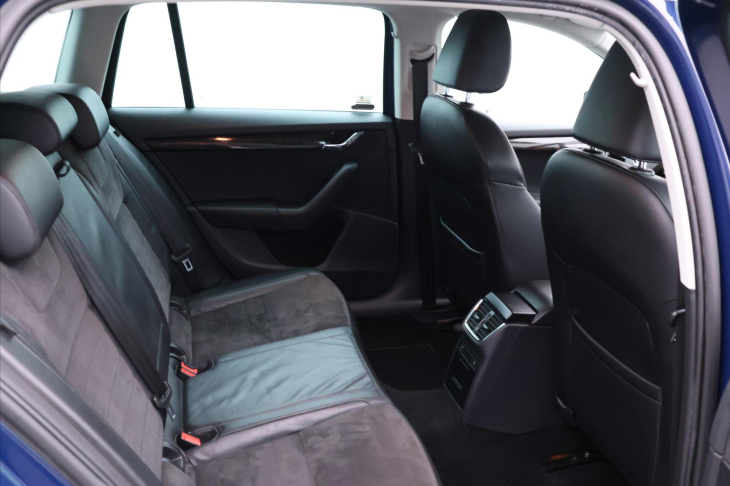 Škoda Octavia 1,4 TSI DSG Elegance+ Xenon