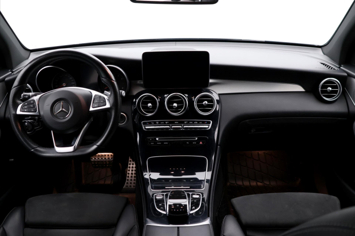 Mercedes-Benz GLC 2,0 250 4MATIC AMG LINE