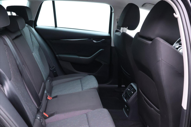 Škoda Octavia 2,0 TDI Clever Matrix 1.Maj DPH