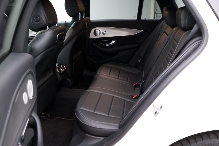 Mercedes-Benz Třídy E 2,9 400D 250kW AMG Softclose