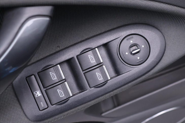 Ford Kuga 2,0 TDCi 100kW 4x4 Titanium