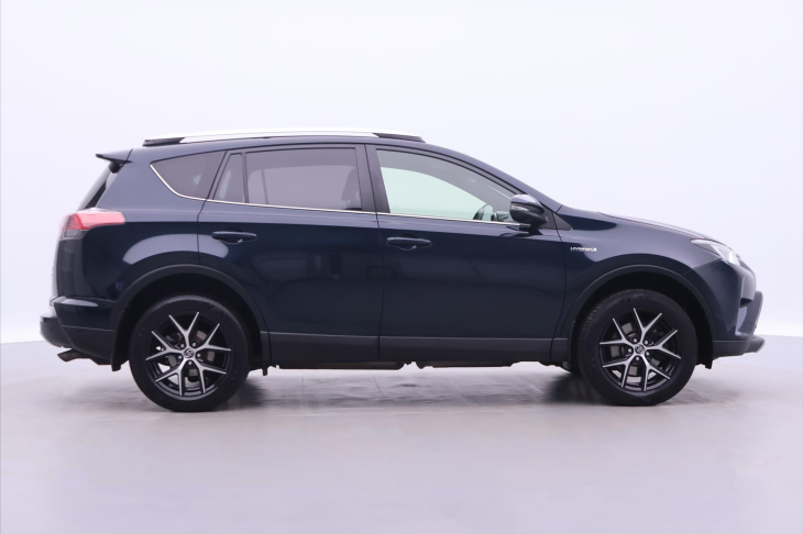 Toyota RAV4 2,5 Hybrid 114kW e-CVT 4WD CZ
