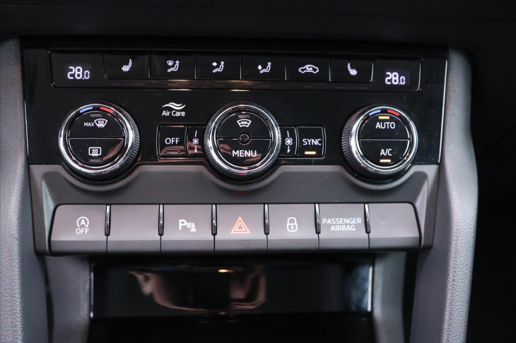 Škoda Karoq 1,5 TSI 110kW DSG CZ Style DPH