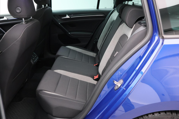 Volkswagen Golf 2,0 TSI R 221kW 4Motion DSG