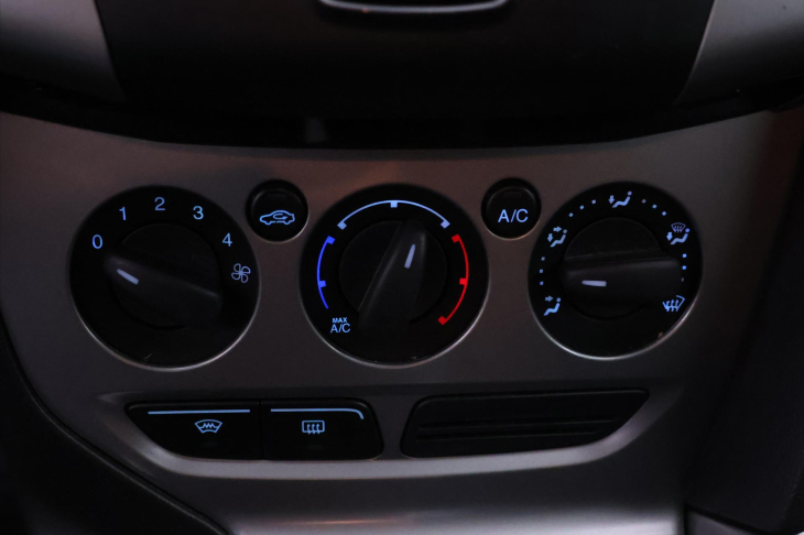 Ford Focus 1,6 TDCi 70kW Klimatizace CZ