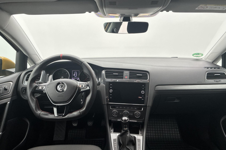 Volkswagen Golf 2,0 TDI 110kW Comfort Navigace