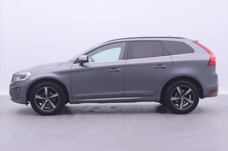 Volvo XC60 2,4 D5 AWD R-Design Serv.Kniha