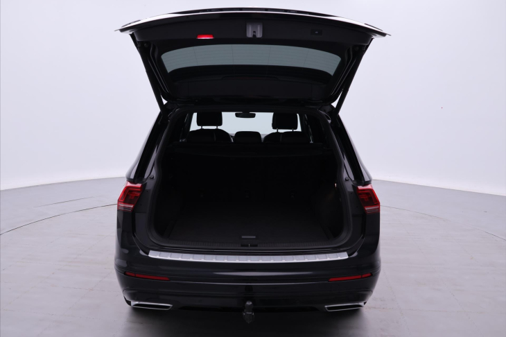 Volkswagen Tiguan Allspace 2,0 TDI DSG 4M R-Line Black DPH