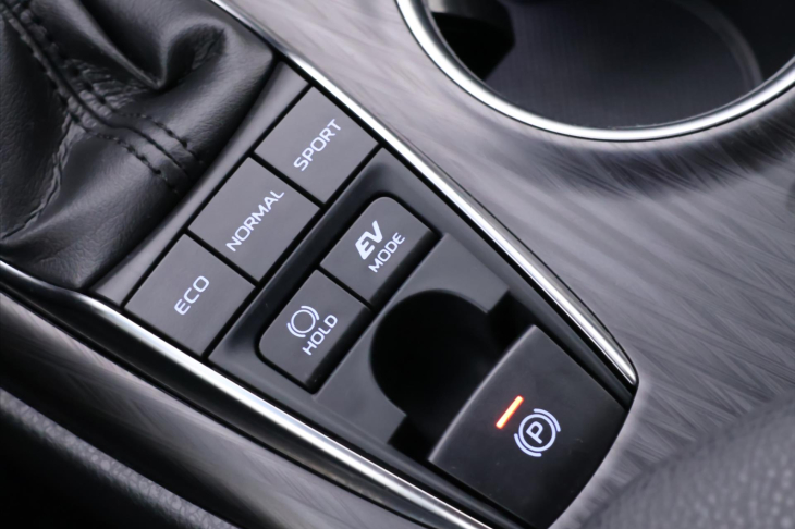 Toyota Camry 2,5 HB Executive CVT CZ DPH