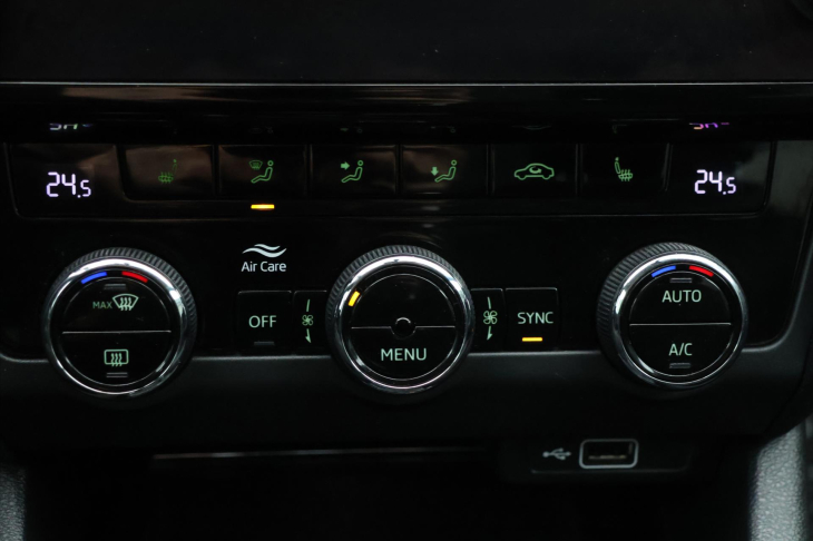 Škoda Octavia 1,6 TDI 85kW Style LED tažné CZ