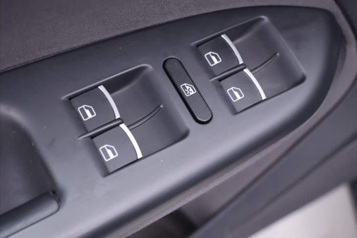 Volkswagen Touran 1,4 TSI 103kW Highline Navi