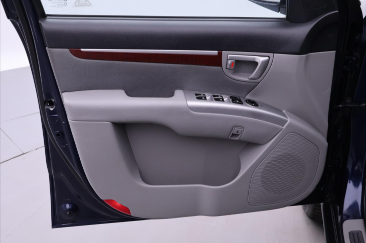 Hyundai Santa Fe 2,2 CRDi 114kW 4x4 7-Míst