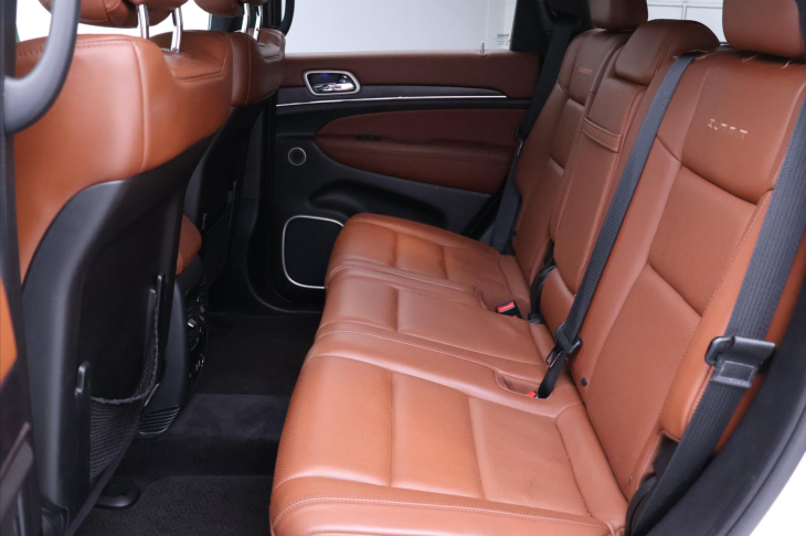 Jeep Grand Cherokee 3,0 CRDI 184kW Summit 4x4 CZ
