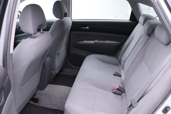 Toyota Prius 1,5 57kW Klima Hybrid Nová baterie