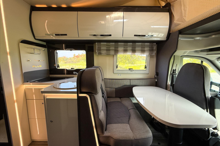 CI Caravans International Ostatní 2.0 CI Magis Plus 84 CZ DPH obytný automobil