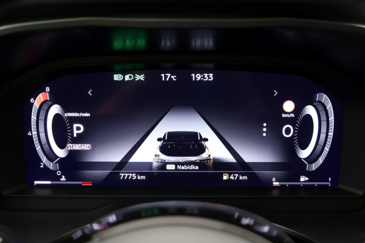 Nissan Qashqai 1,3 DIG-T 116kW Tekna 4WD CZ Záruka