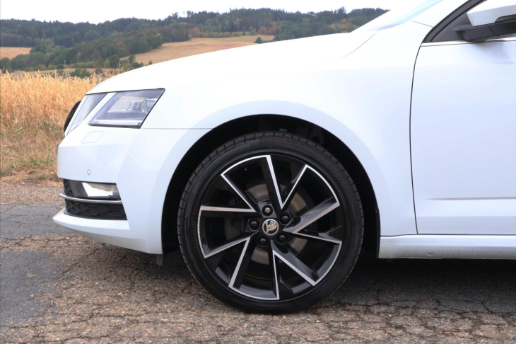 Škoda Octavia 2,0 TDI 4x4 DSG CZ Style Sport