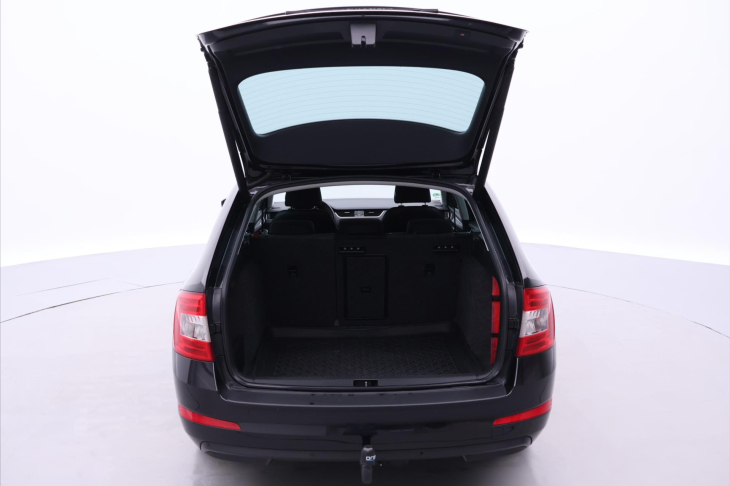 Škoda Octavia 1,6 TDI 81kW 1.Maj Navi Tažné
