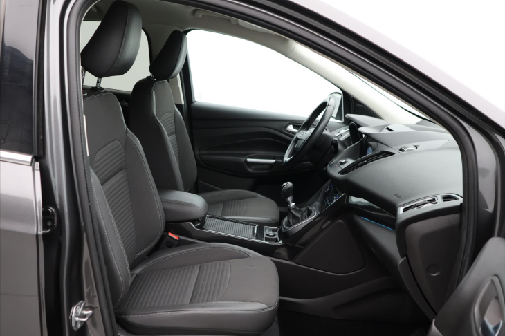 Ford Kuga 1,5 TDCI 88kW CZ Titanium DPH
