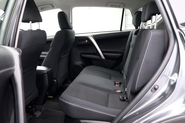 Toyota RAV4 2,5 HEV 114kW Executive 4WD