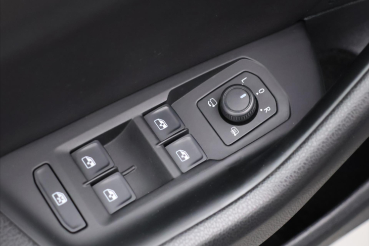 Volkswagen Arteon 2,0 TDI 176 kW 4M R-LINE CZ DPH