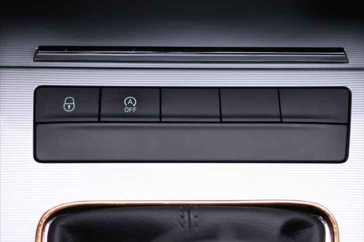 Škoda Octavia 1,6 TDI 81kW Style CZ DPH