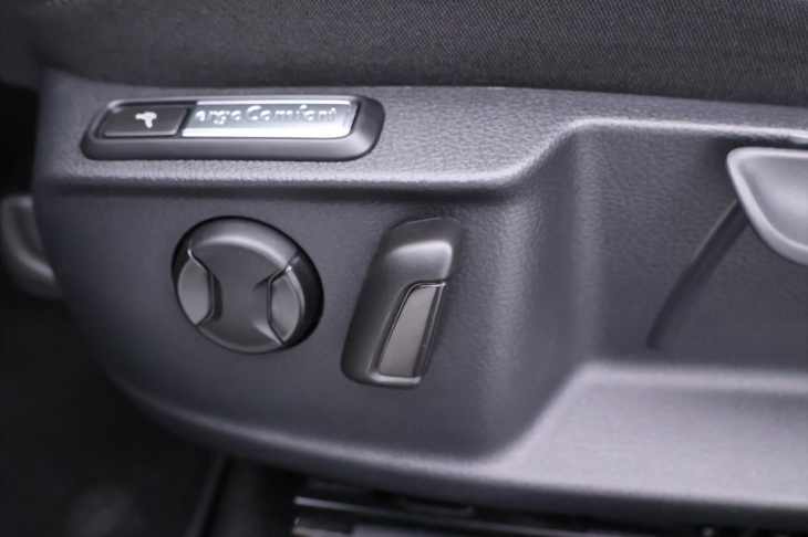 Volkswagen Passat 2,0 TDI 110kW DSG Matrix Virtual