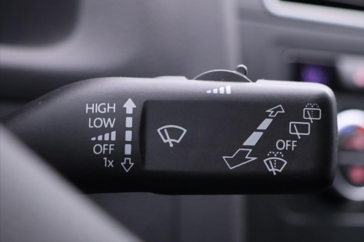 Volkswagen Touran 1,2 TSI Cup 7-Míst Serv.kniha