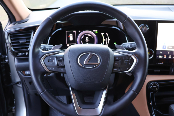 Lexus NX 450h plus 2,5 4×4 E-FOUR Executive