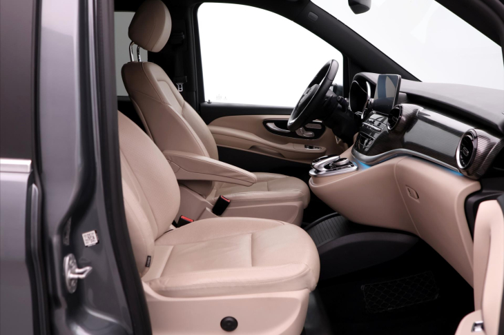 Mercedes-Benz Třídy V 2,0 300d 176kW CZ DPH 7-Míst 4x4