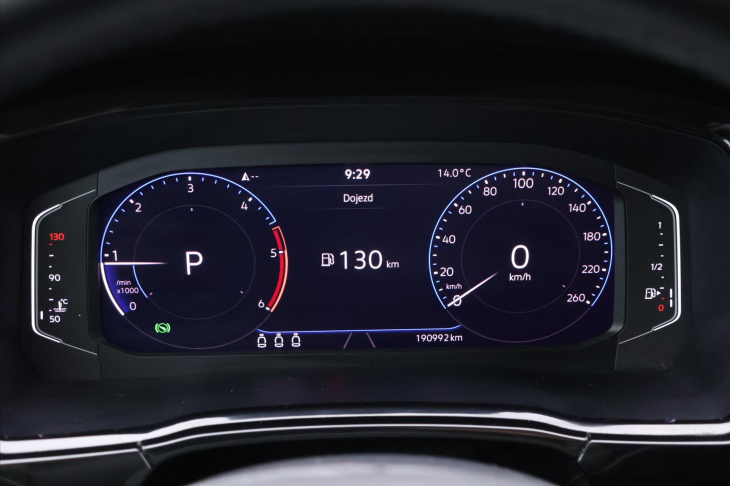 Volkswagen Touran 2,0 TDI 110kW DSG Matrix DPH