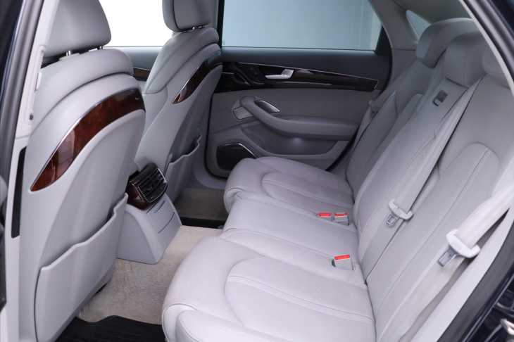 Audi A8 4,2 FSI 273kW Quattro Tiptronic