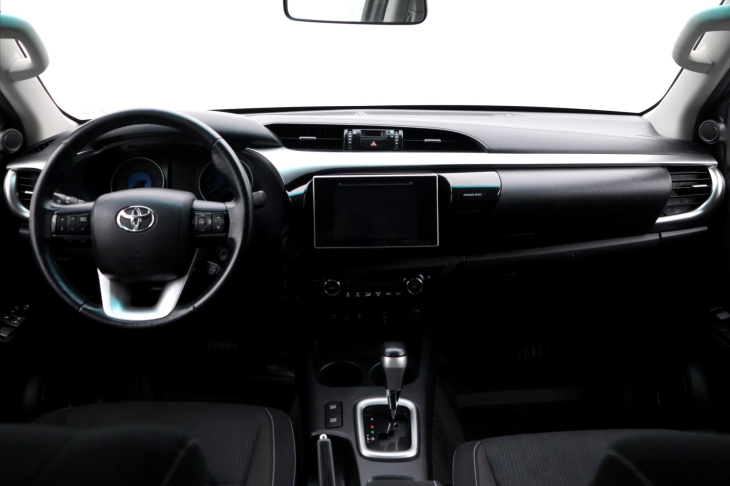 Toyota Hilux 2,4 D-4D 110kW Automat Tažné
