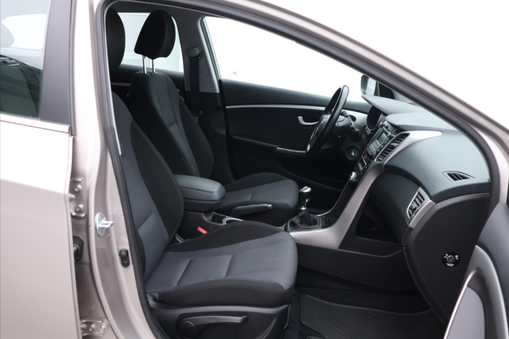 Hyundai i30 1,6 CVVT 88kW CZ 1.Maj