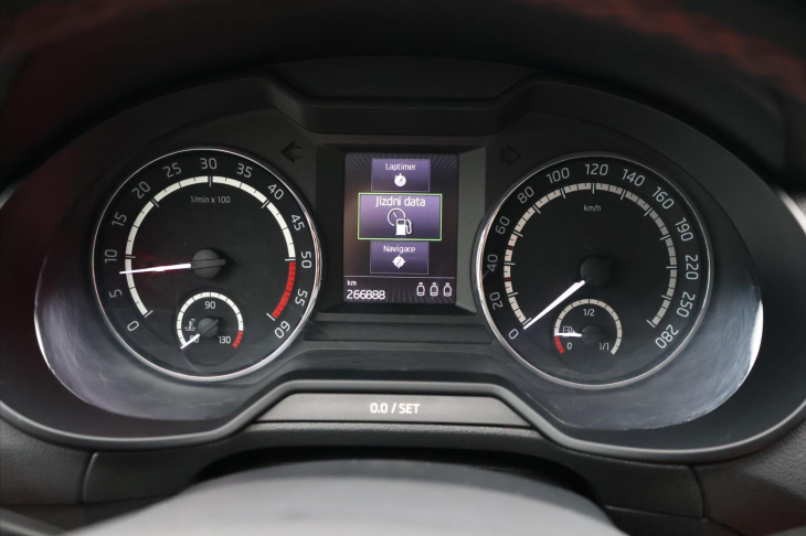 Škoda Octavia 2,0 TDi 4x4 DSG RS CZ