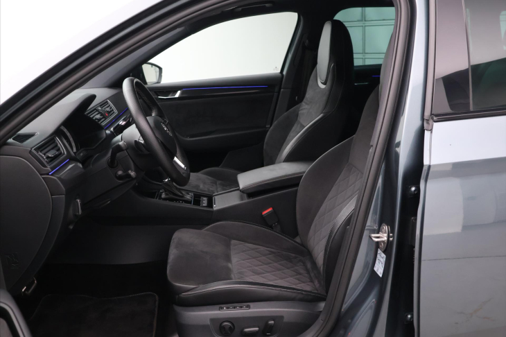 Škoda Superb 2,0 TDI 140kW DSG Sportline 4x4