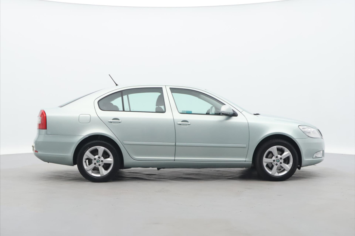 Škoda Octavia 1,4 TSI 90kW Ambiente CZ