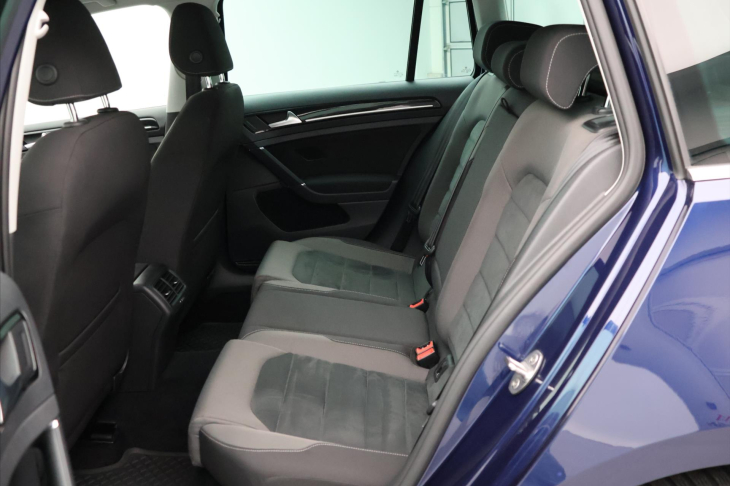 Volkswagen Golf 1,5 TSI 110kW DSG Highline LED