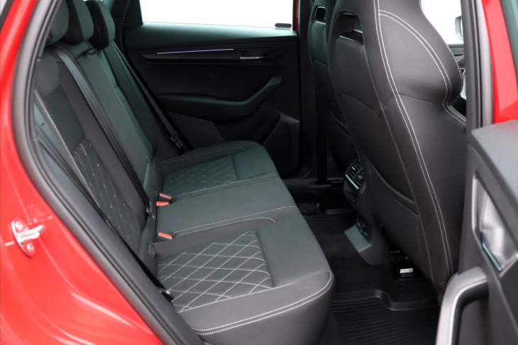 Škoda Karoq 1,5 TSI 110kW DSG Sportline DPH CZ