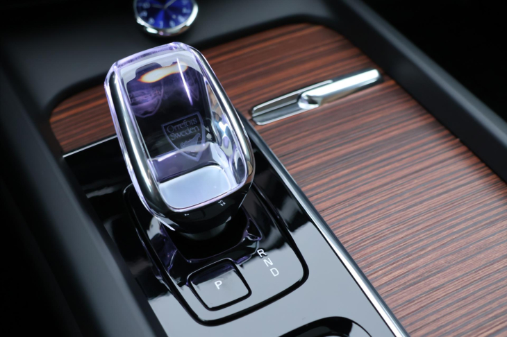 Volvo XC60 2,0 B5 AWD 184kw Ultra Dark