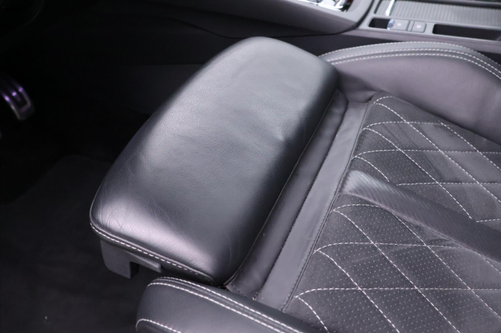 Škoda Octavia 2,0 TSI 180kW DSG Matrix DPH RS