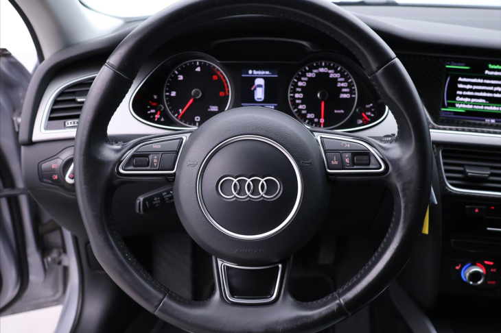 Audi A4 2,0 TDI 110kW quattro Xenon