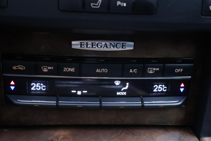 Mercedes-Benz Třídy E 3,5 350CGI 215kW CZ Elegance