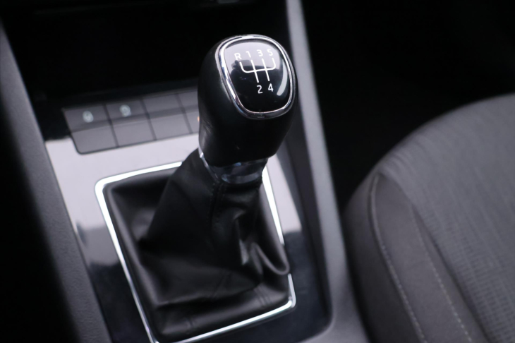 Škoda Octavia 1,6 TDI LEDCZ DPH 1.Maj.