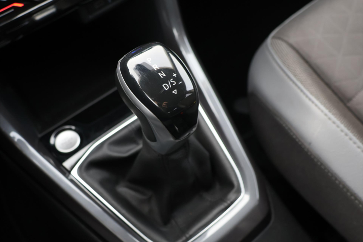 Volkswagen T-Cross 1,0 TSI R-line DSG Style DPH